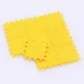 Mini tappeto da pavimento in feltro giallo a incasso per accessorio di scena per casa - Giallo