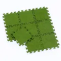 Miniatura tappeto in feltro verde a incastro per decorazione scena casa di bambole. - Verde