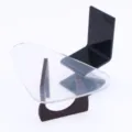 Miniatur Acryl Couchtisch Detailansicht, ideal fuer Puppenhaus Wohnzimmer Szenen Deko. - Tisch und Stuhl Set A