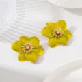 Boucles d'oreilles clous fleur verte métallique rétro avec strass, style vacances élégant. - Vert Olive (JMX-ER9808)
