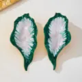 Boucles d'oreilles grandes feuilles brillantes rétro style abstrait, bijoux mode femme. - Style Vert (JMX-ER9746-Vert)