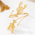 Bracelet de bras enroulé double homard doré, bijou de bras ouvert style vacances élégant. - Style Homard (JMX-BH9522)