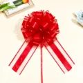 Grande fiocco regalo rosso in rete e nastro di raso per confezioni di feste di Natale. - Rosso