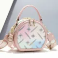 Süße runde Damen Handtasche mit Farbverlauf, schicke Umhängetasche mit breitem Gurt. - Rosa
