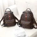 Modischer Damen-Rucksack aus weichem Leder, große Kapazität, stylische Reisetasche mit Bärchen. - S / Braun