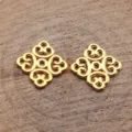Vista de detalle de conectores de joyería con nudo de nube hueco oro brillante de aleación. - Oro Brillante