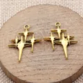 Goldener Sternen-Cluster Anhänger Detailaufnahme, Retro Metall DIY Schmuckzubehör. - Altgold
