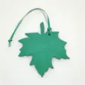 Grünes Leder Ahornblatt Tasche Anhänger und Auto Hänger Zubehör, elegantes Design. - Grün