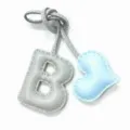 Colgante de bolso de cuero hecho a mano con letra B y corazón, hermoso accesorio elegante. - Gris con Corazón Azul Claro