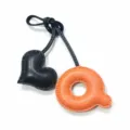 Handgemachte Leder Buchstabe Q und Herz Tasche Anhänger, stilvolles Accessoire für Damen. - Q Orange mit Schwarzem Herz