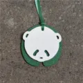 Mignon pendentif de sac panda en cuir vert blanc mini sac à main accessoire de mode animal - Blanc+Vert