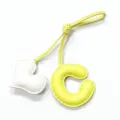 Colgante de bolso de cuero letra C amarilla y corazon blanco llavero artesanal para mujer - Amarillo Claro con Corazón Blanco Roto