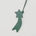 Echt lederen ster tas bedel hanger, elegante groene lederen sleutelhanger accessoire voor vrouwen. - Donkergroen