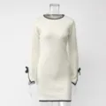 Vue détaillée de la robe moulante en tricot blanc à manches longues avec bordure noire. - S / Robes / Blanc Cassé