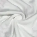 Nahaufnahme des weißen Strickpullover-Stoffes, weiche Textur Spiraldisplay für Damenmode - S / Weiß