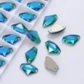 K9 bijl vorm AB kleur opnaaibare glazen kristallen met dubbele gaten DIY accessoires - Pauwgroen AB
