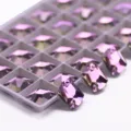 Lila Farbverlauf Vulkan Eis Aufnäh-Strasssteine für DIY Hochzeitskleider und Kleidungsaccessoires. - 53 Hellpurpur-Rosenrot