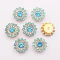 Glänzende Strass Blumen Knöpfe mit goldenem Sockel zum Nähen von Kleidungsstücken Zubehör. - 50 Stk./Packung / Seeblau