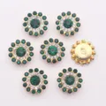 Botones de pedrería girasol redondo 14mm base oro esmerilado para coser ropa DIY - 50 Piezas/Paquete / Verde oscuro