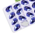 Estrás de vidrio azul oscuro en forma de gota con dos agujeros para accesorios de costura - 11x18mm 28 Piezas/Paquete / Azul claro