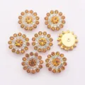 Botones de estrás de girasol para coser 14mm espalda plana piedra cristal base oro para ropa - 50 Piezas/Paquete / Dorado