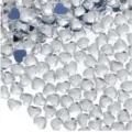Heart-shaped crystal glass flatback rhinestones for nail art and clothing accessories. - 6x6mm 100 Pieces/Pack / White