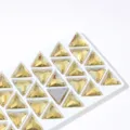 Strass triangolari da cucire dorati cristalli AB retro piatto accessori abbigliamento SKU - 60 Sole Metallo