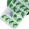 Groene markies navette glas op te naaien strass steentjes kristallen voor DIY kleding trouwjurk - 9*18 mm 28 st./pak / Grasgroen