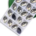 Kristallen strass steentjes om te naaien navette glas stenen voor bruidsjurk kleding. - Koffie (kristalgeel) / 9*18 mm 28 st./pak