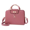 Stijlvolle roze dames schoudertas crossbody handtas met leuk herten hangertje, tas. - Oudroze