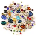 Kleurrijke kristallen strass met gouden zetting, ideaal voor DIY naaien en kledingdecoratie. - Multicolor Klauwboor Set / 100 Stuks/Verpakking / Goud