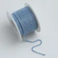 Hellblaue Strass Klauenkette Rolle, glänzendes DIY Schmuckzubehör und Bastelbesatz. - Fluoreszierendes Pfauenblau AB