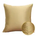 Effen decoratieve kussenhoes met zoom op stofdetail, moderne stijl voor in huis. - 45x45cm / camel