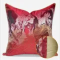 Housse de coussin rouge de luxe avec broderie dorée, élégant design de style chinois. - Rouge réversible avec passepoil