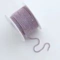 Glitzernde violette Strassketten Rolle für DIY Basteln, Kleidung und Schmuckdekoration. - Fluo-Hellviolett AB