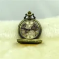 Vintage bronzen quartz zakhorloge met wereldkaart wijzerplaat en Romeinse cijfers - Kaart Stijl