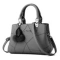 Sac à main bandoulière femme gris en similicuir avec coutures géométriques et charm feuille. - Gris foncé