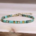 Bracelet en perles Tila fait main style ethnique avec turquoise et séparateurs dorés - Style Turquoise (Tila 17)