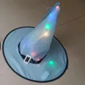 Blauer LED beleuchteter Hexenhut Halloween Party Kostüm Zaubererhut mit Kordel und Schnalle. - Einheitsgröße / Hellblau