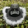 Zwarte veren cowboyhoed met strass tiara, ideaal voor verkleedpartijen en dansvoorstellingen. - Volwassene / Witte Veren Rand / Zwart