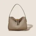 Borsa a tracolla da donna monocolore elegante in pelle morbida vista principale prodotto - Grigio trench