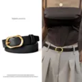 Cintura in pelle da donna minimalista elegante con fibbia in metallo dorato per abiti. - 95cm / Caffè