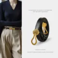 Cintura sottile da donna in pelle nera con elegante fibbia a forma di conchiglia - Nero