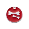 Ronde metalen huisdier ID-tag in rood met zilveren botpatroon voor honden en katten. - Diameter: 2,5 cm / Rood