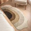 Primo piano del morbido tappeto da comodino sfumato marrone stile wabi-sabi, accogliente. - Finto cashmere 40*60 cm con base antiscivolo / Anelli a fascia sovrapposti a metà