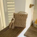 Modische lässige geflochtene Umhängetasche, leichte minimalistische Damen Stroh Beuteltasche. - Khaki