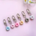 Leuke 6-kleurige donut simulatie voedsel U-vormige sleutelhanger creatieve tas bedel accessoire - Gekleurde donuts + zilveren veerring