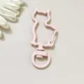Moschettone girevole in lega di zinco a forma di gatto rosa per portachiavi e gioielli. - Rosa