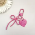 Rosa Legierung Schleife Herz Schlüsselanhänger DIY Zubehör für Handtasche und Schlüssel. - Rosaroter Karabinerverschluss + Legierungsschleife + Herzanhänger aus Legierung