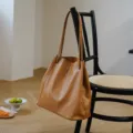 Retro brown genuine leather tote bag, soft cowhide commuter shoulder bag with large capacity. - Ginkgo Yellow